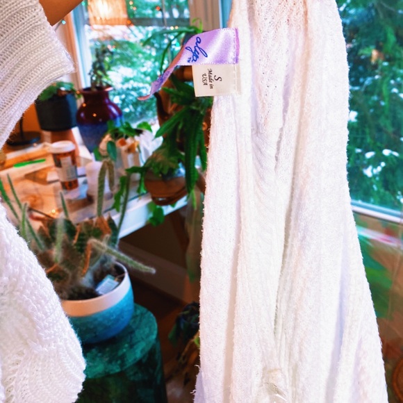 Alya Cozy White Angelic Short a Tunic Top ✨ - Picture 5 of 7